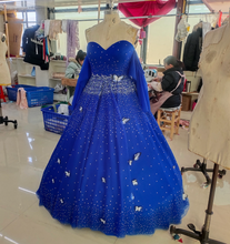 Laden Sie das Bild in den Galerie-Viewer, Long Royal Blue Prom Dresses with Butterflies