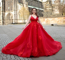 Laden Sie das Bild in den Galerie-Viewer, V Neck Prom Dresses Birthday Dresses Princess Gown