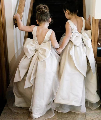 V Back Flower Girl Dresses with Big Bowknot