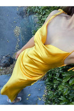 Laden Sie das Bild in den Galerie-Viewer, Silk Prom Dresses Spaghetti Straps Ankle Length