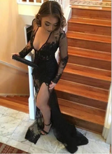 Laden Sie das Bild in den Galerie-Viewer, Sexy Deep V Neck Prom Dresses Black with Full Sleeves