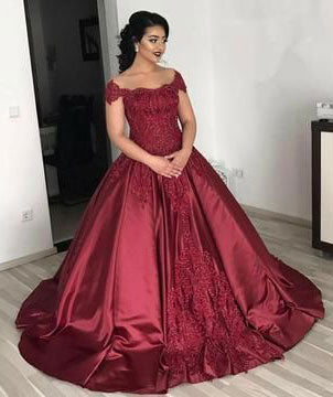 Off the Shoulder Court Tain Prom Dresses with Appliques