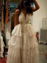 Laden Sie das Bild in den Galerie-Viewer, Boho V Neck Wedding Dresses Bridal Gown Lace with Sash