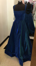 Load image into Gallery viewer, Straps Long Criss Cross Prom Dresses Evening Gowns