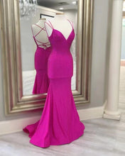 Laden Sie das Bild in den Galerie-Viewer, Spaghetti Straps Prom Dresses Spaghetti Straps Fuchsia