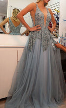 Charger l&#39;image dans la galerie, Sexy Deep V Neck Tulle Dresses Prom Dresses with Appliques Beaded