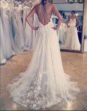 Laden Sie das Bild in den Galerie-Viewer, Criss Cross Wedding Dresses Bridal Gown with Appliques