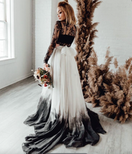 Laden Sie das Bild in den Galerie-Viewer, Two Piece Gradient Wedding Dresses Bridal Gown