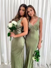 Charger l&#39;image dans la galerie, Floor Length Bridesmaid Dresses Sage