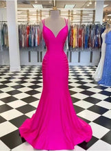 Laden Sie das Bild in den Galerie-Viewer, Fuchsia Prom Dresses Spaghetti Straps Criss Cross