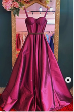 Carica l&#39;immagine nel visualizzatore di Gallery, Spaghetti Straps Fuchsia Prom Dresses Waist with Beading