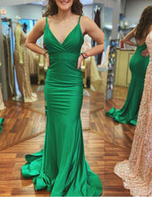 Load image into Gallery viewer, Green Prom Dresses Evening Gown V Back