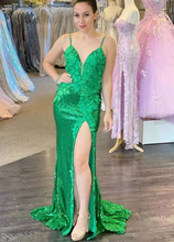 Load image into Gallery viewer, Green Backless Prom Dresses with Appliques