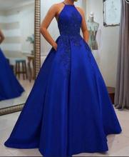 Cargar imagen en el visor de la galería, Royal Blue Halter Prom Dresses with Pockets Floor Length