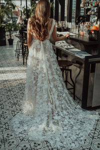 Deep V Neck Lace Wedding Dresses Bridal Gown