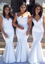 Load image into Gallery viewer, V Neck Bridesmaid Dresses White Mermaid