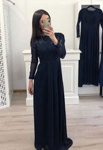 Laden Sie das Bild in den Galerie-Viewer, Burgundy/Navy Blue Long Sleeves Prom Dresses with Appliques