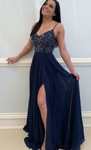 Laden Sie das Bild in den Galerie-Viewer, Spaghetti Straps Navy Long Prom Dresses with Beaded