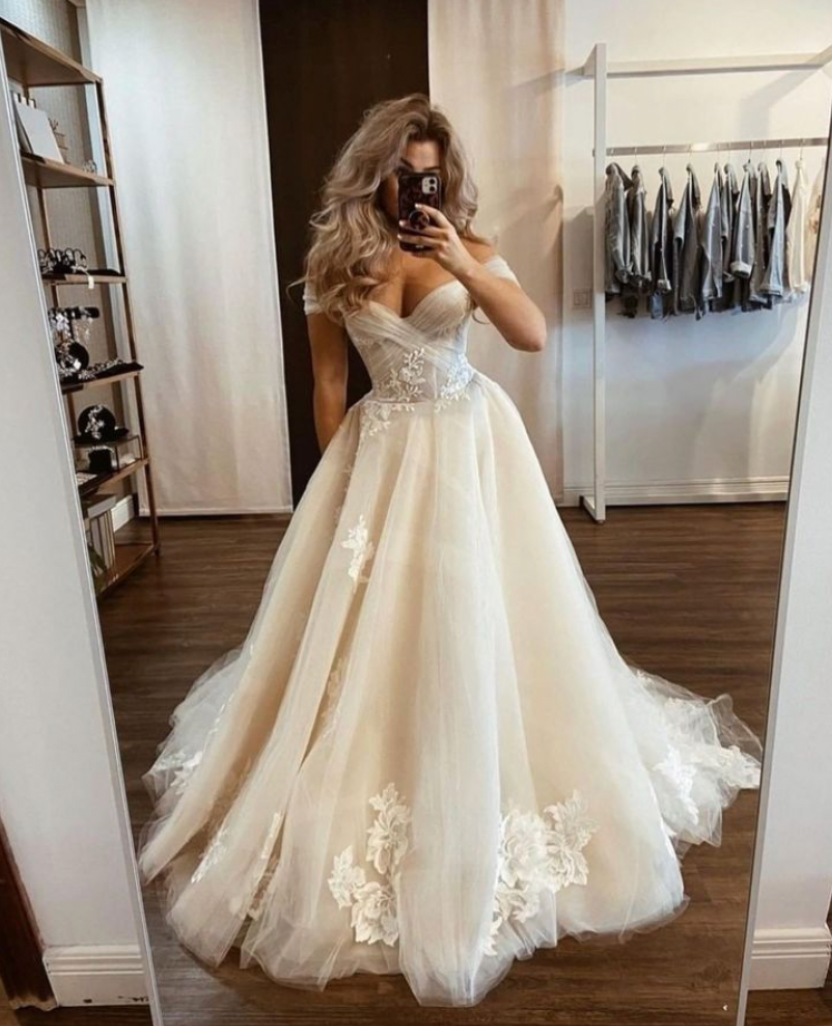 Off Shoulder Wedding Dresses Bridal Gown with Lace Appliques