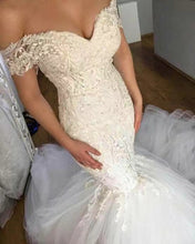 Charger l&#39;image dans la galerie, Off Shoulder Mermaid Wedding Dresses Bridal Gown with Lace Appliques