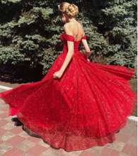 Carica l&#39;immagine nel visualizzatore di Gallery, Off Shoulder Red Sparkly Prom Dresses Floor Length