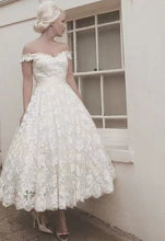 Charger l&#39;image dans la galerie, Vintage Lace Wedding Dresses Bridal Gown Tea Length