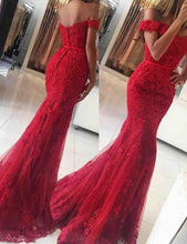 Laden Sie das Bild in den Galerie-Viewer, Off the Shoulder Red Prom Dresses with Appliques