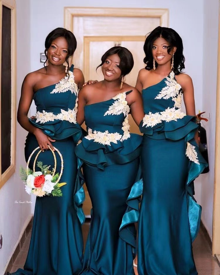 One Shoulder Bridesmaid Dresses with Appliques