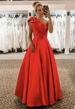 Charger l&#39;image dans la galerie, One Shoulder Red Prom Dresses with Bowknot