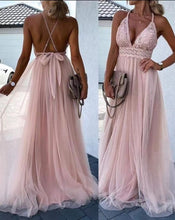 Laden Sie das Bild in den Galerie-Viewer, Pink Prom Dresses Evening Gown with Lace Spaghetti Straps