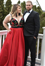 Charger l&#39;image dans la galerie, Plus Size Spaghetti Straps Red Long Prom Dresses with Pockets