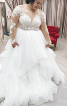 Laden Sie das Bild in den Galerie-Viewer, Plus Size Bridal Gown Wedding Dresses with Sleeves