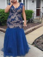 Load image into Gallery viewer, Plus Size Royal Blue Prom Dresses Mermaid