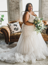 Load image into Gallery viewer, Plus Size Wedding Dresses Bridal Gown Mermaid with Lace