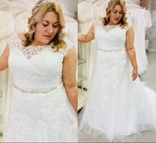 Charger l&#39;image dans la galerie, Plus Size Sheer Neck Wedding Dresses Bridal Gown with Lace