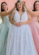 Charger l&#39;image dans la galerie, Plus Size Prom Dresses V Neck Sequin