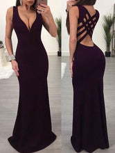 Cargar imagen en el visor de la galería, Sexy Mermaid V Neck Criss Cross Prom Dresses for Women