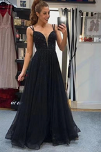 Laden Sie das Bild in den Galerie-Viewer, Black Prom Dresses Backless Spaghetti Straps Beads