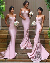 Laden Sie das Bild in den Galerie-Viewer, Spaghetti Straps Bridesmaid Dresses with Appliques HJ5