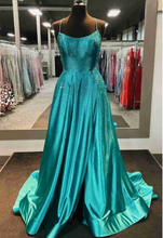 Laden Sie das Bild in den Galerie-Viewer, Prom Dresses Floor Length