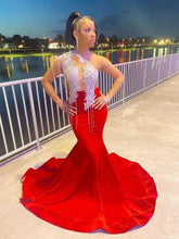 Cargar imagen en el visor de la galería, Single Length Prom Dresses Red with Beading