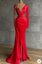 Cargar imagen en el visor de la galería, V Neck Red Prom Dresses with Sleeves