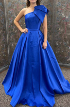 Laden Sie das Bild in den Galerie-Viewer, One Shoulder Royal Blue Prom Dresses Evening Gown with Bowknot