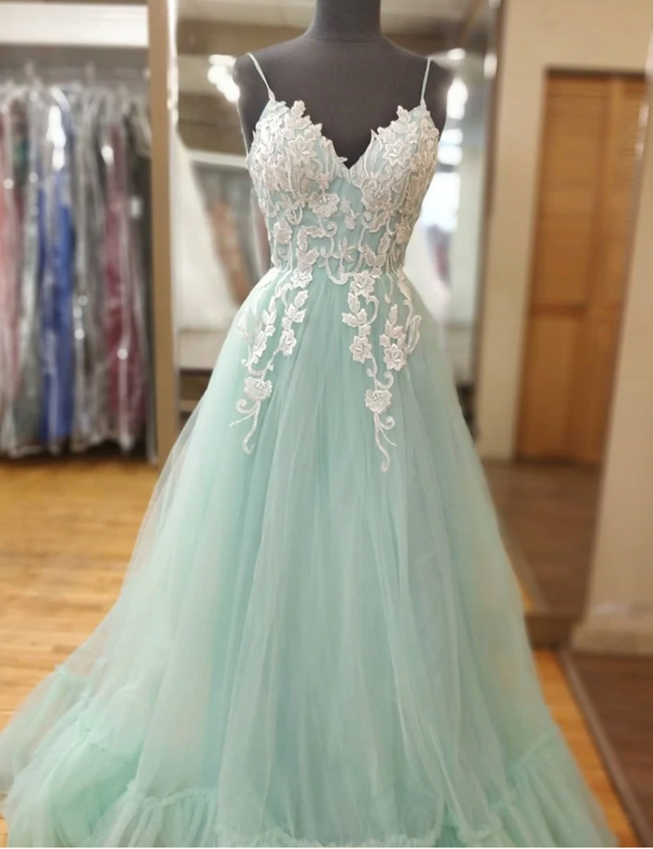 Spaghetti Straps Prom Dresses with Appliques Lace