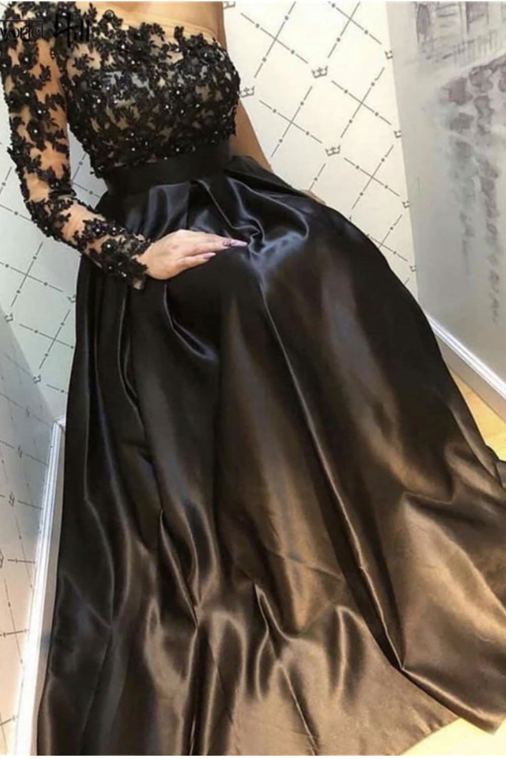 Black Single Length Prom Dresses with Beaded