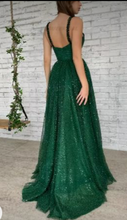 Carica l&#39;immagine nel visualizzatore di Gallery, Sparkly Prom Dresses Green Spaghetti Straps Floor Length