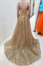 Laden Sie das Bild in den Galerie-Viewer, Sparkly Prom Dresses Spaghetti Straps Floor Length