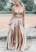 Laden Sie das Bild in den Galerie-Viewer, Two Piece Prom Dresses Champagne Slit Side