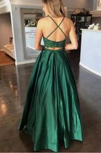 Charger l&#39;image dans la galerie, Two Piece Green Prom Dresses Criss Cross