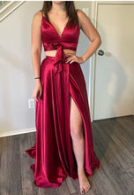 Charger l&#39;image dans la galerie, Two Piece Prom Dresses Slit Side Red for Women under 100